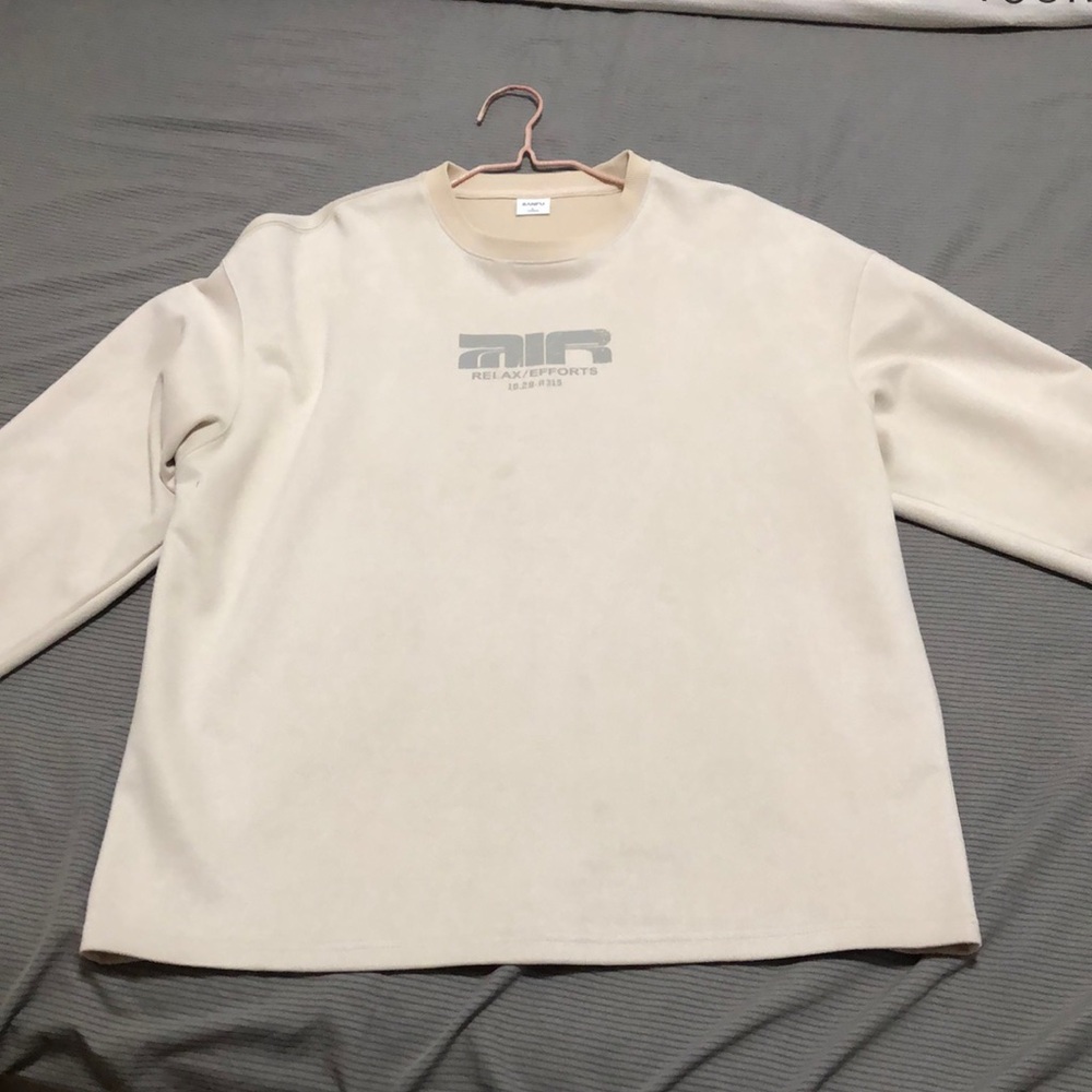 Men's beige long-sleeved T-shirt